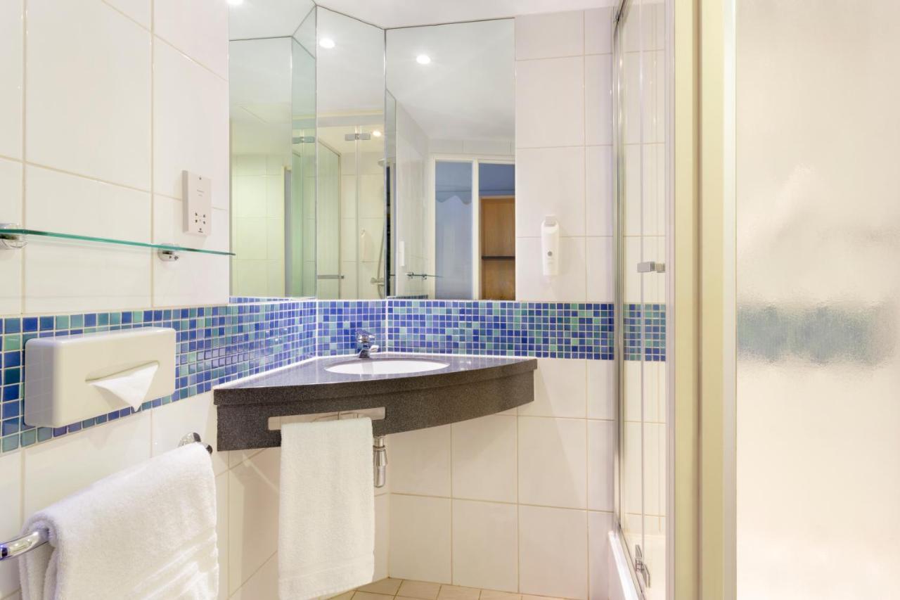 לונדון Holiday Inn Express Park Royal By Ihg מראה חיצוני תמונה
