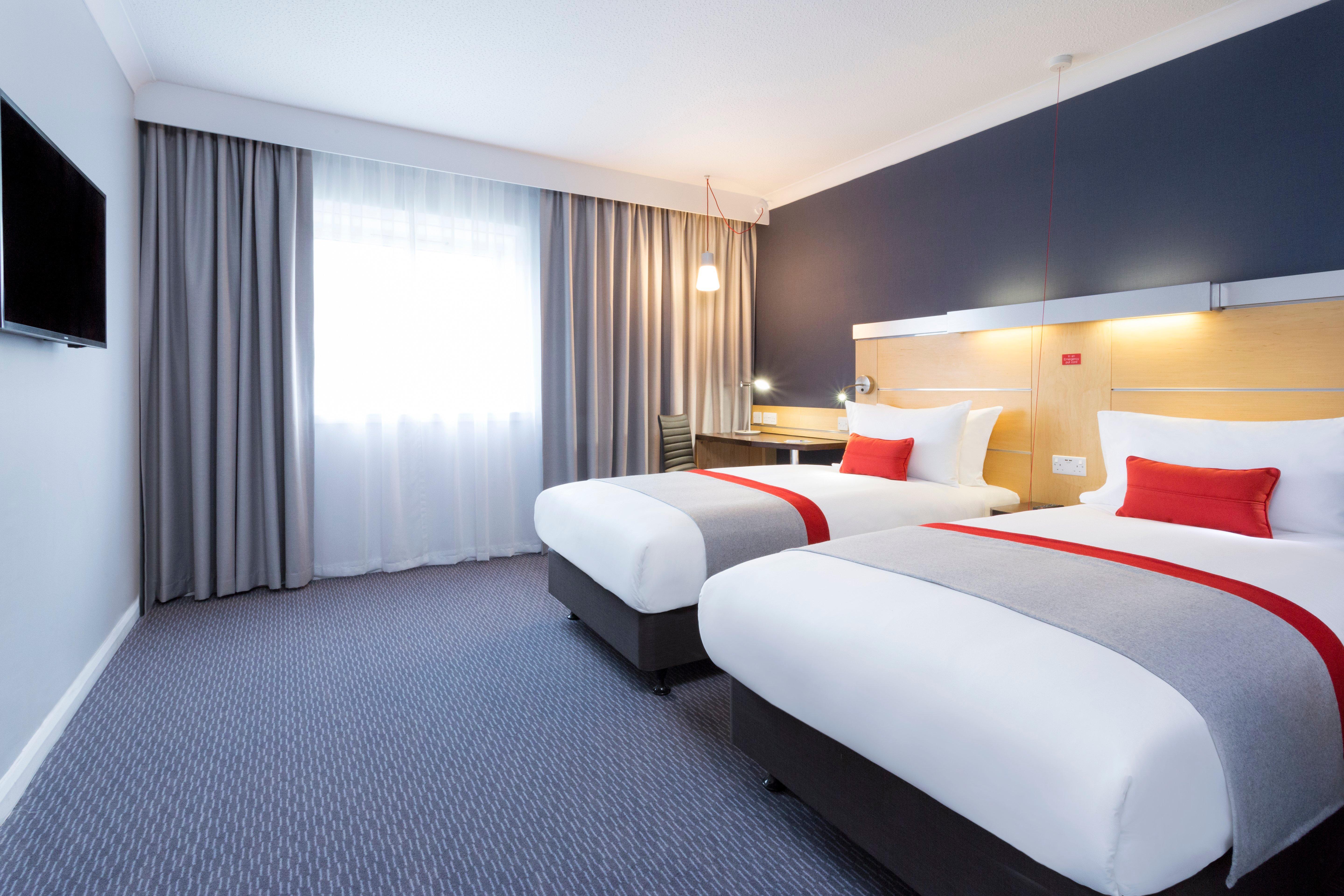 לונדון Holiday Inn Express Park Royal By Ihg מראה חיצוני תמונה