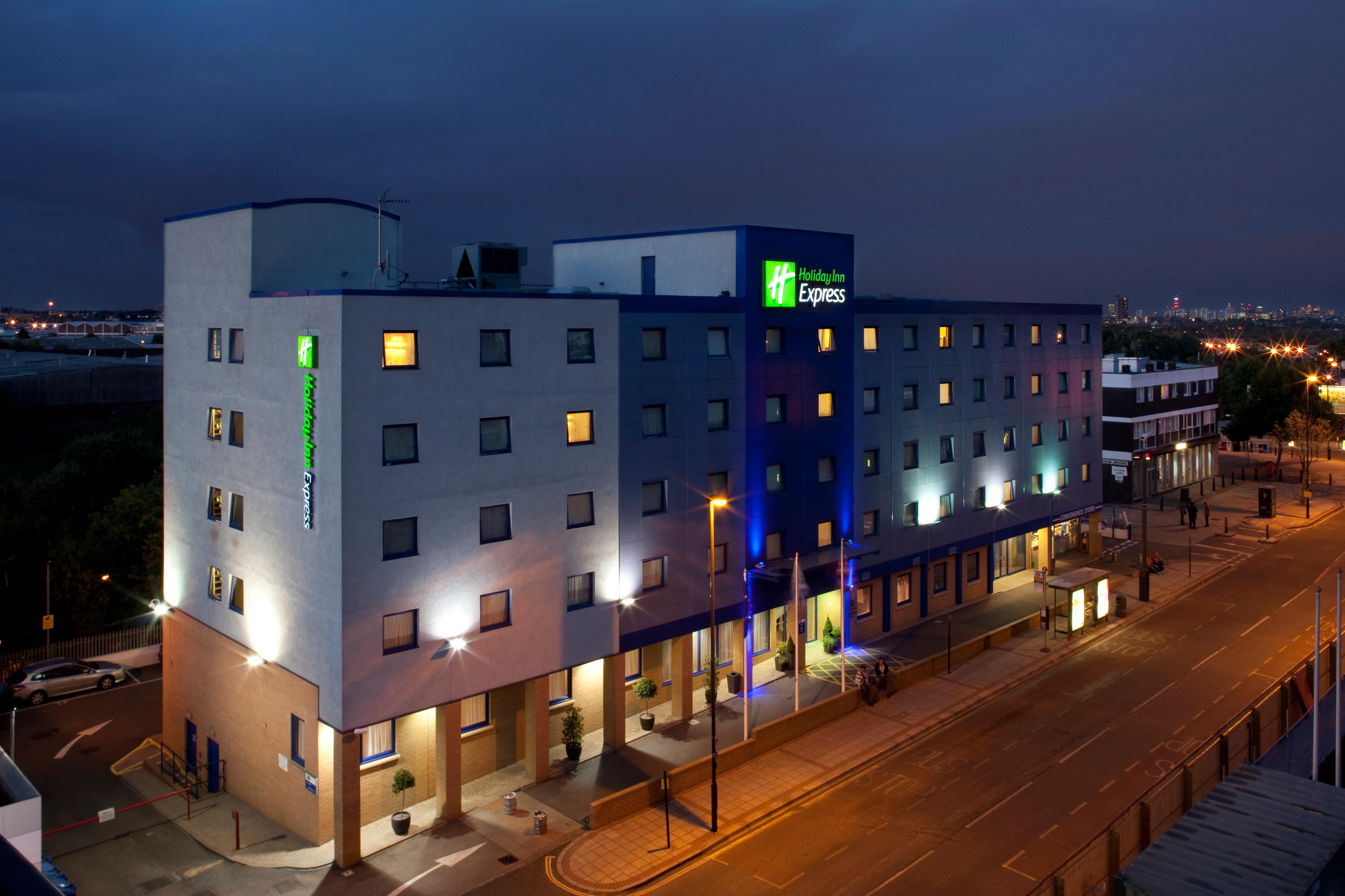 לונדון Holiday Inn Express Park Royal By Ihg מראה חיצוני תמונה