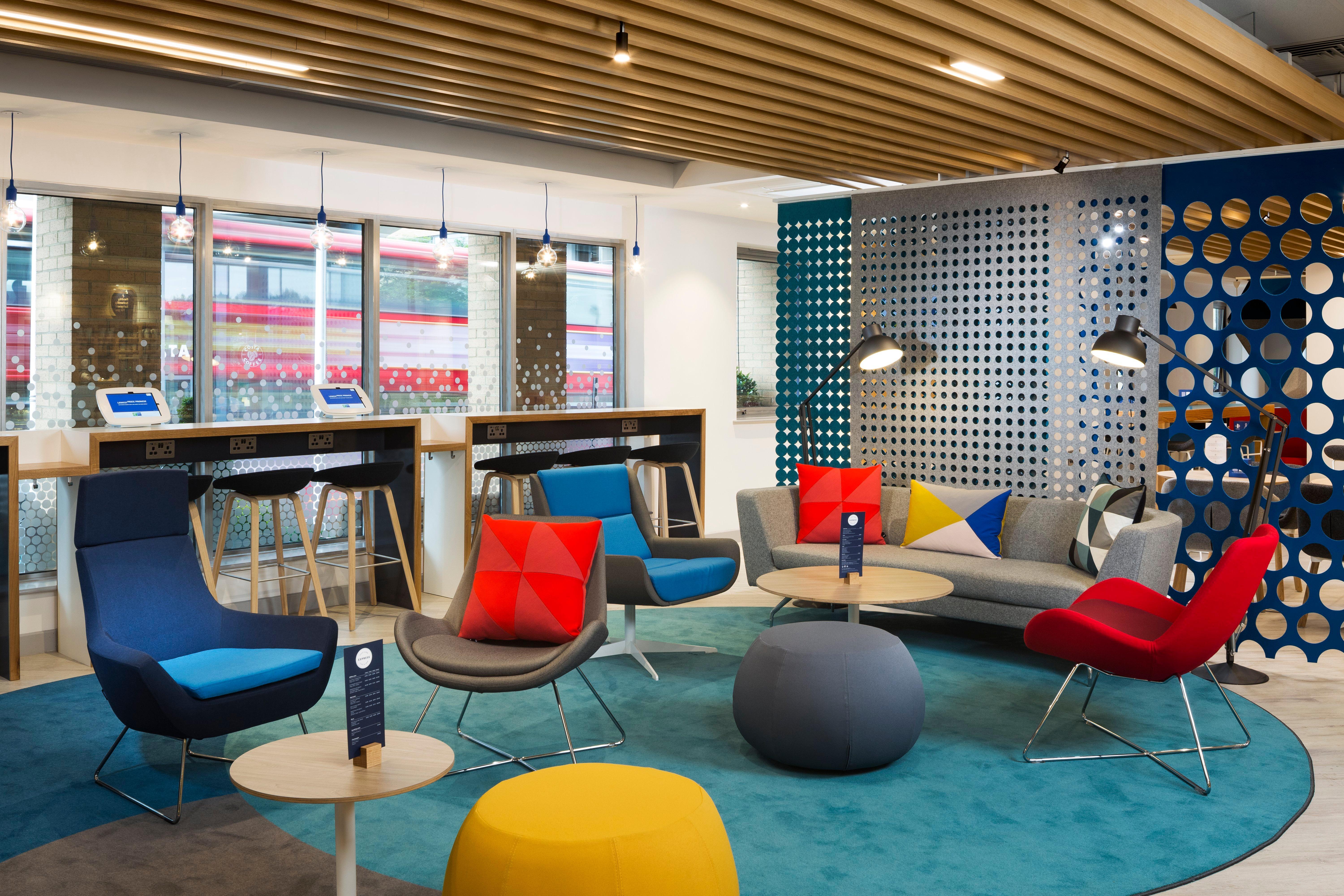לונדון Holiday Inn Express Park Royal By Ihg מראה חיצוני תמונה