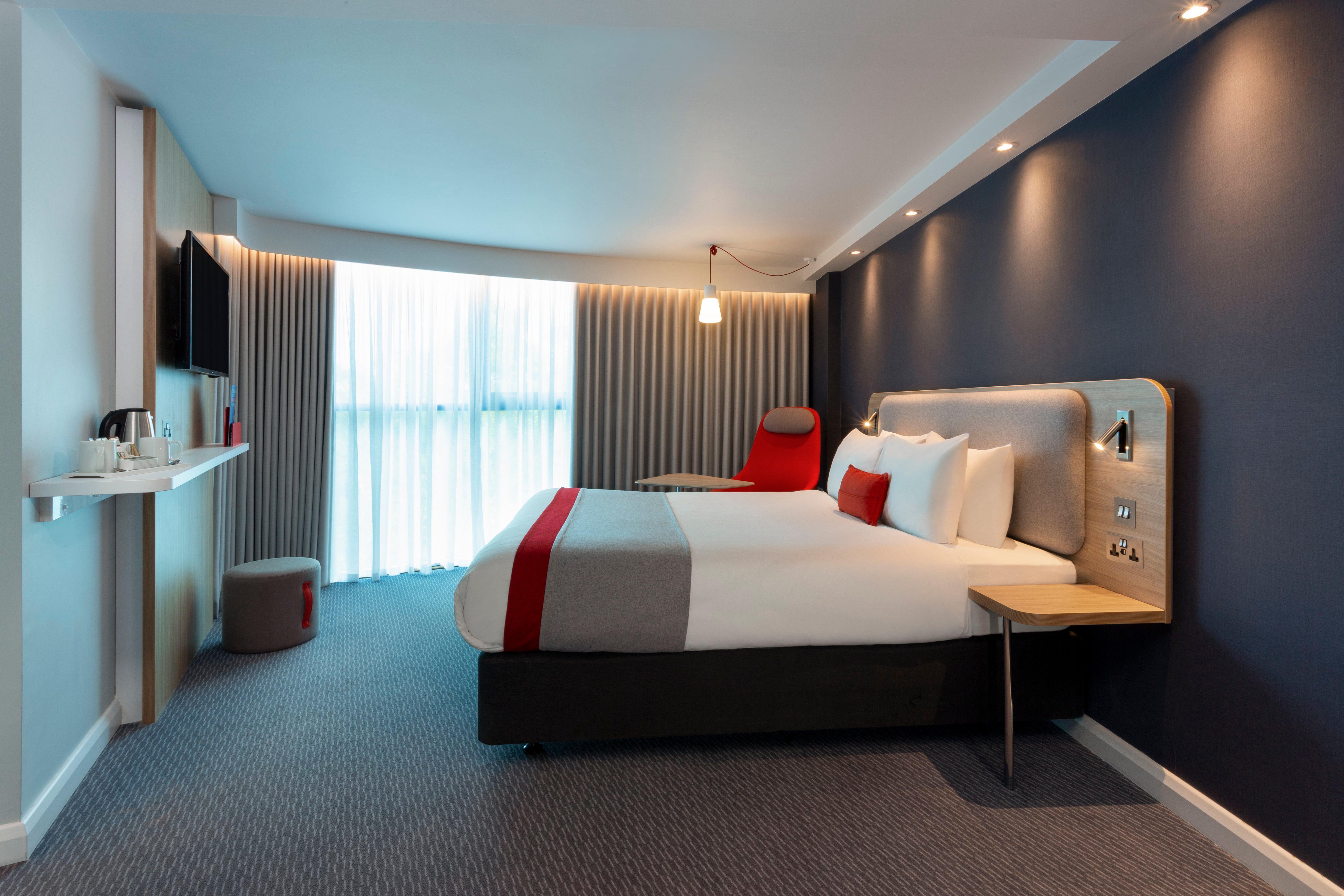לונדון Holiday Inn Express Park Royal By Ihg מראה חיצוני תמונה