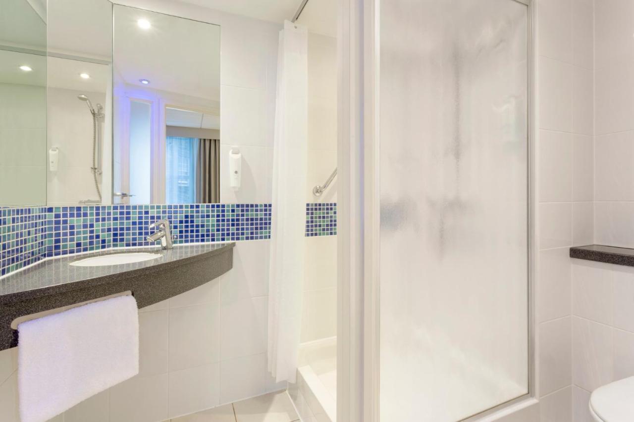 לונדון Holiday Inn Express Park Royal By Ihg מראה חיצוני תמונה