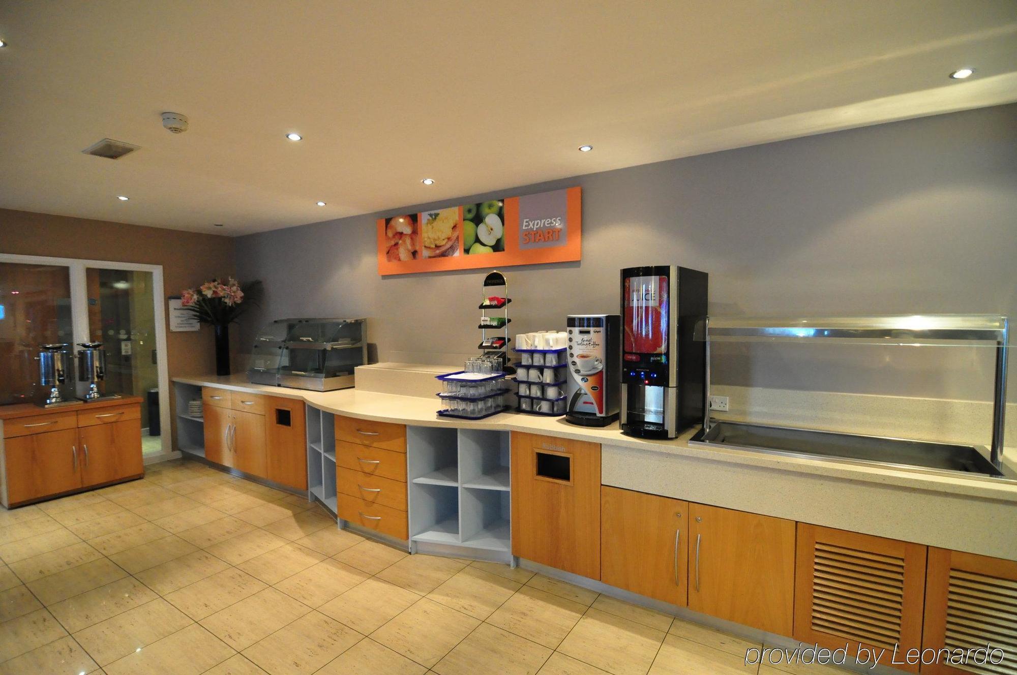 לונדון Holiday Inn Express Park Royal By Ihg מסעדה תמונה